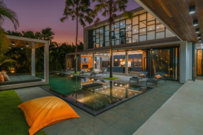 Villa Aless: Designer 4BR Villa w/ Sauna, Jacuzzi, Gym, Rooftop